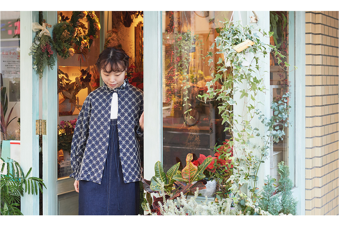 美品【シャンブルドゥシャーム】冬の森　結晶　刺しゅう　タックスカート AMBIDEX Store chambre de charmeBlooming embroidery~Spring