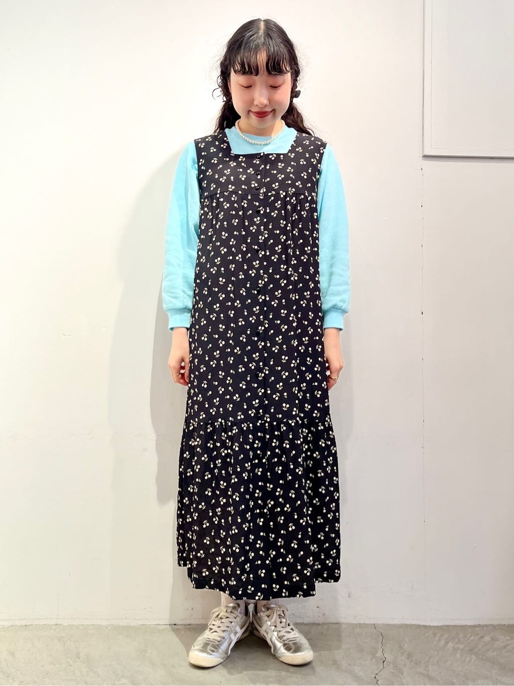 CHILD WOMAN hH 2025.02.26