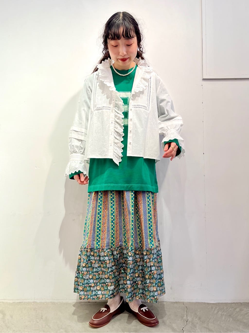 CHILD WOMAN hH 2025.02.25