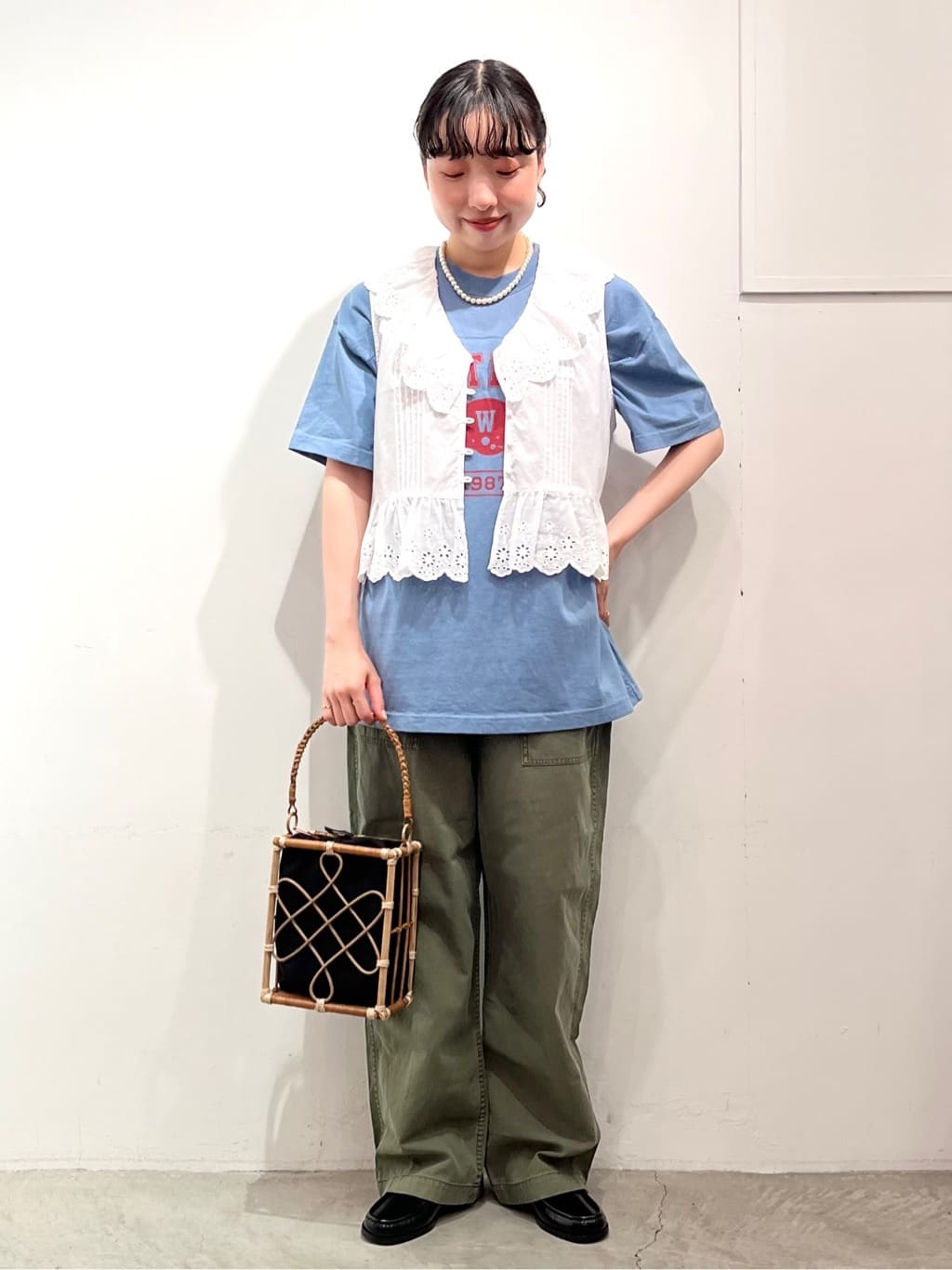CHILD WOMAN hH 2025.05.13