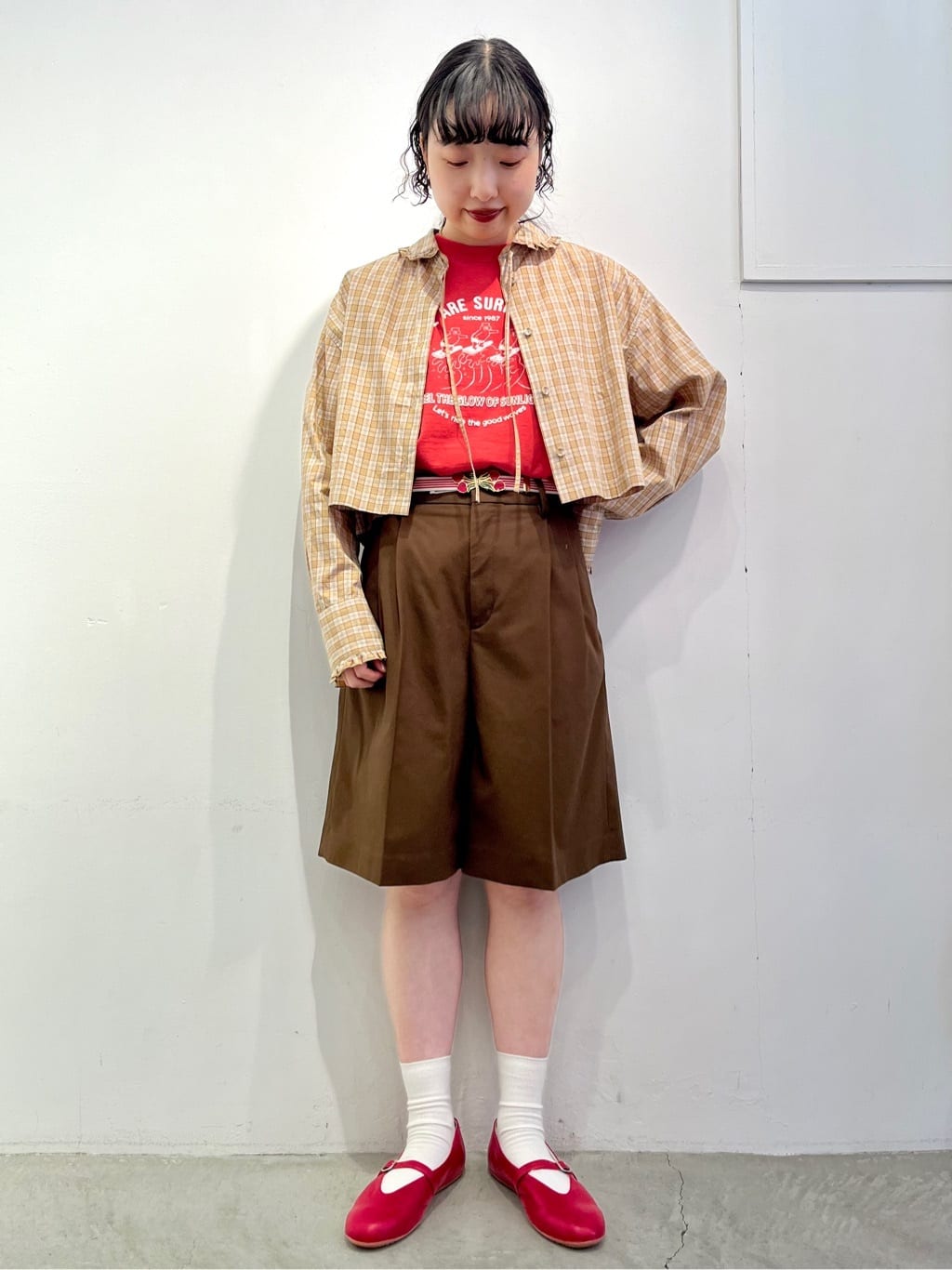 CHILD WOMAN hH