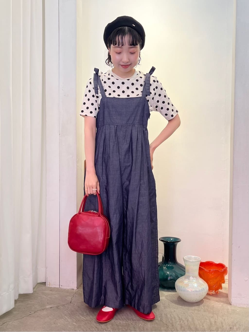 CHILD WOMAN hH 2025.05.28