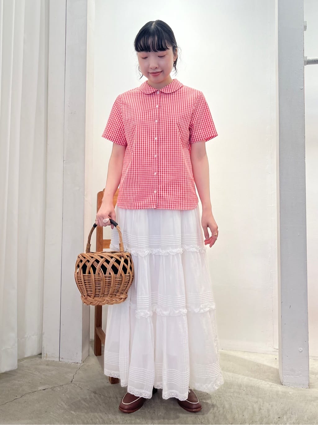 CHILD WOMAN hH 2025.06.25