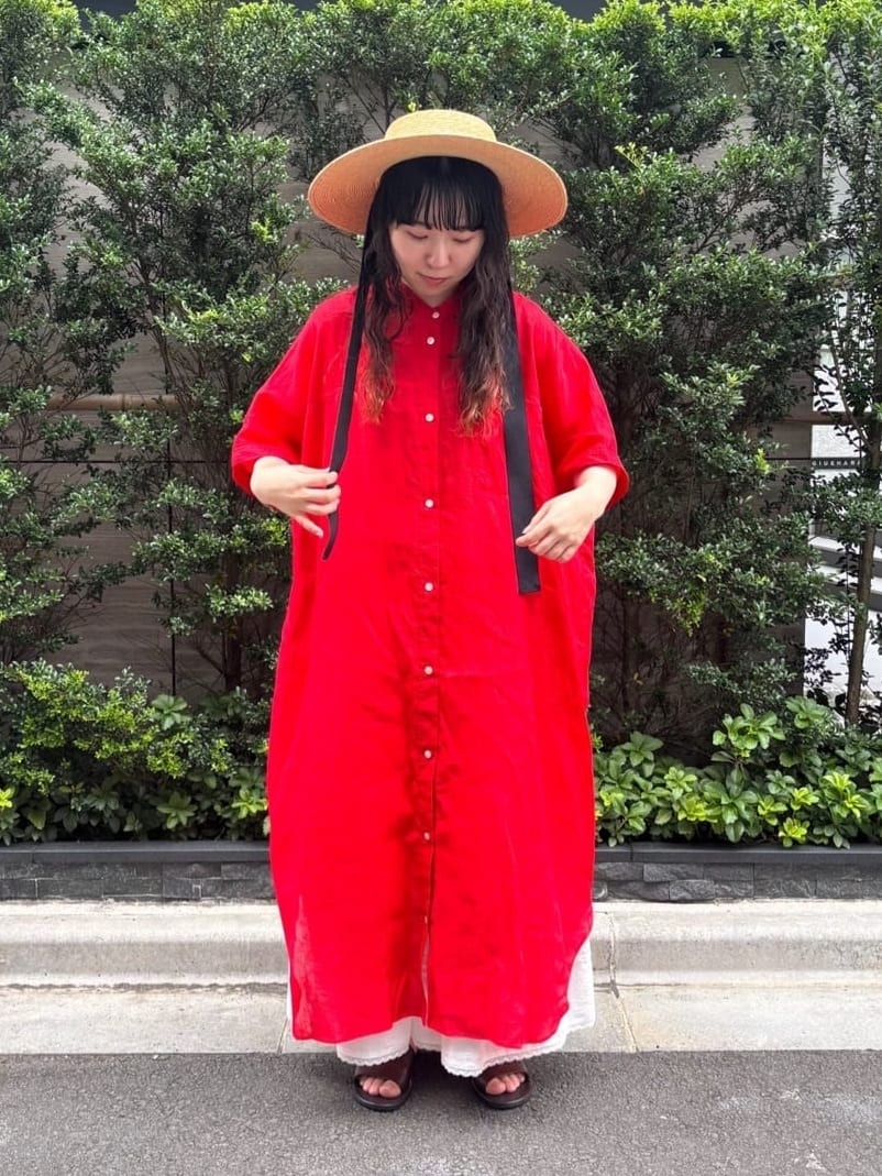 yuni（ユニ ）の「○タイプライター エボダウンベスト