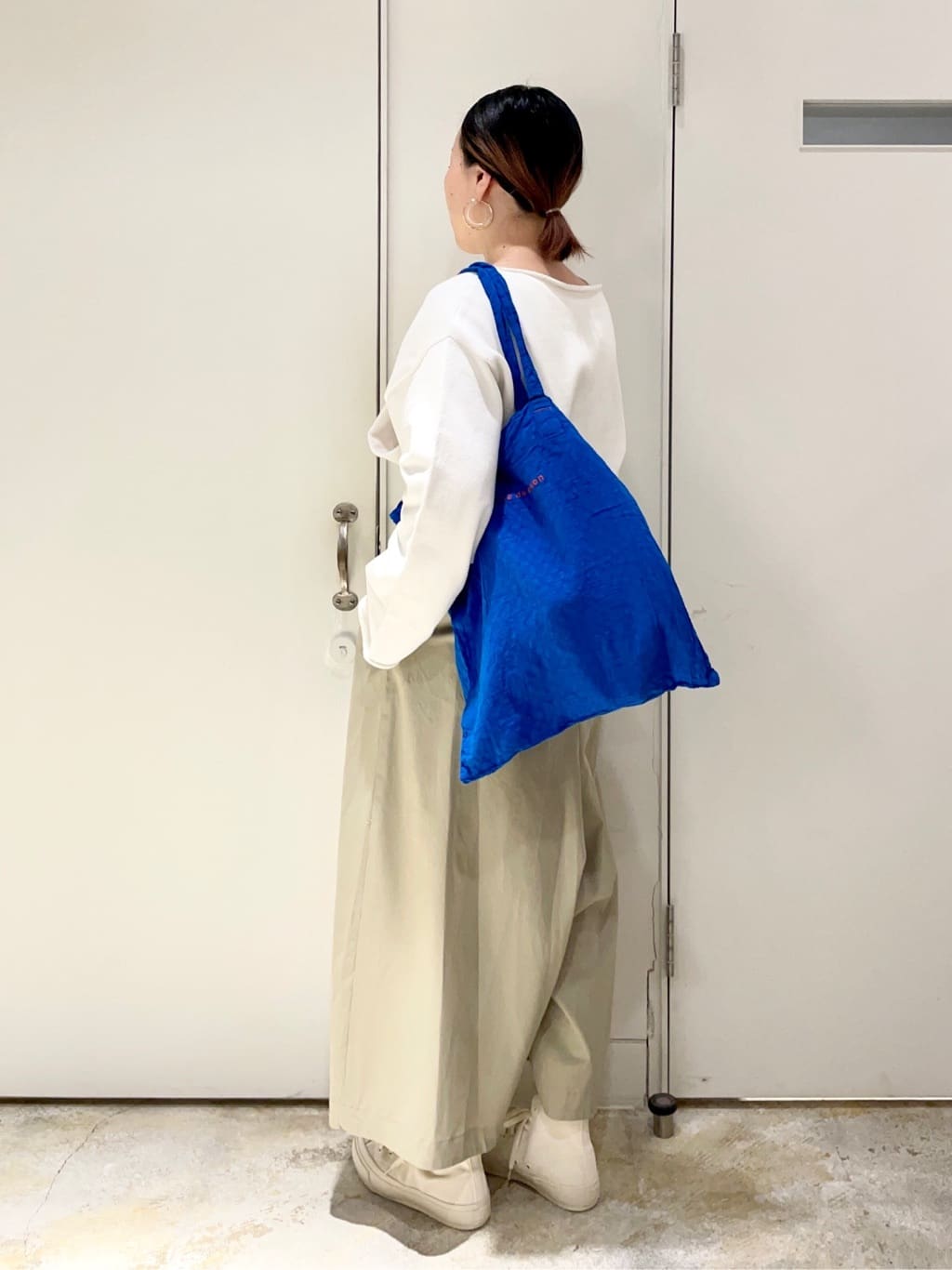 108 yuni / bulle de savon _yH gF152cm 2023.01.13