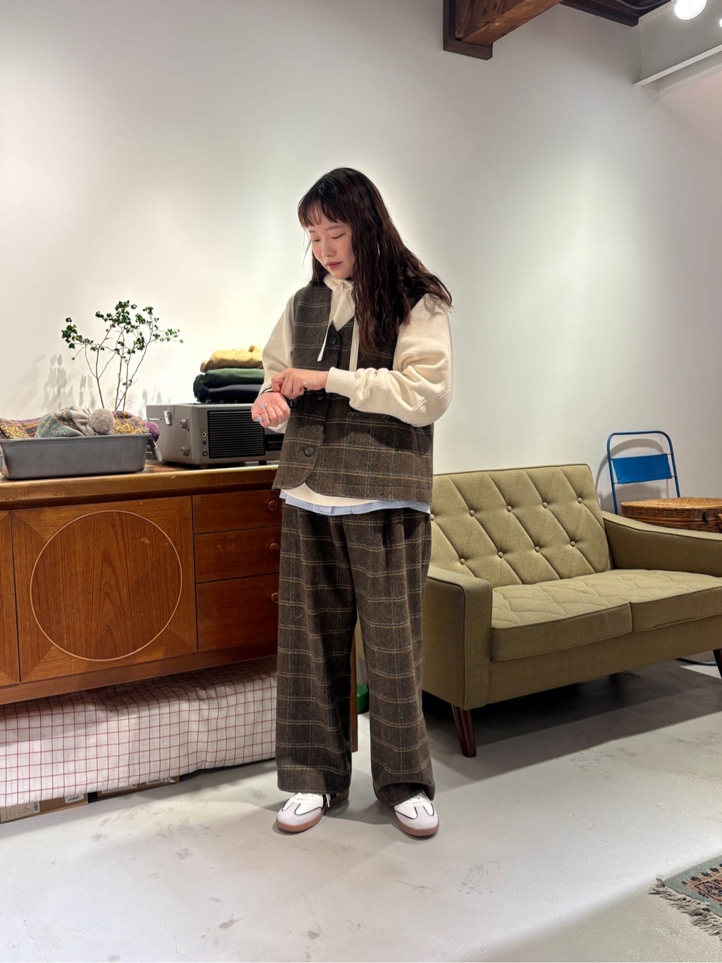 PAR ICI �s����w�H�ʓX �g���F153cm 2025.10.28