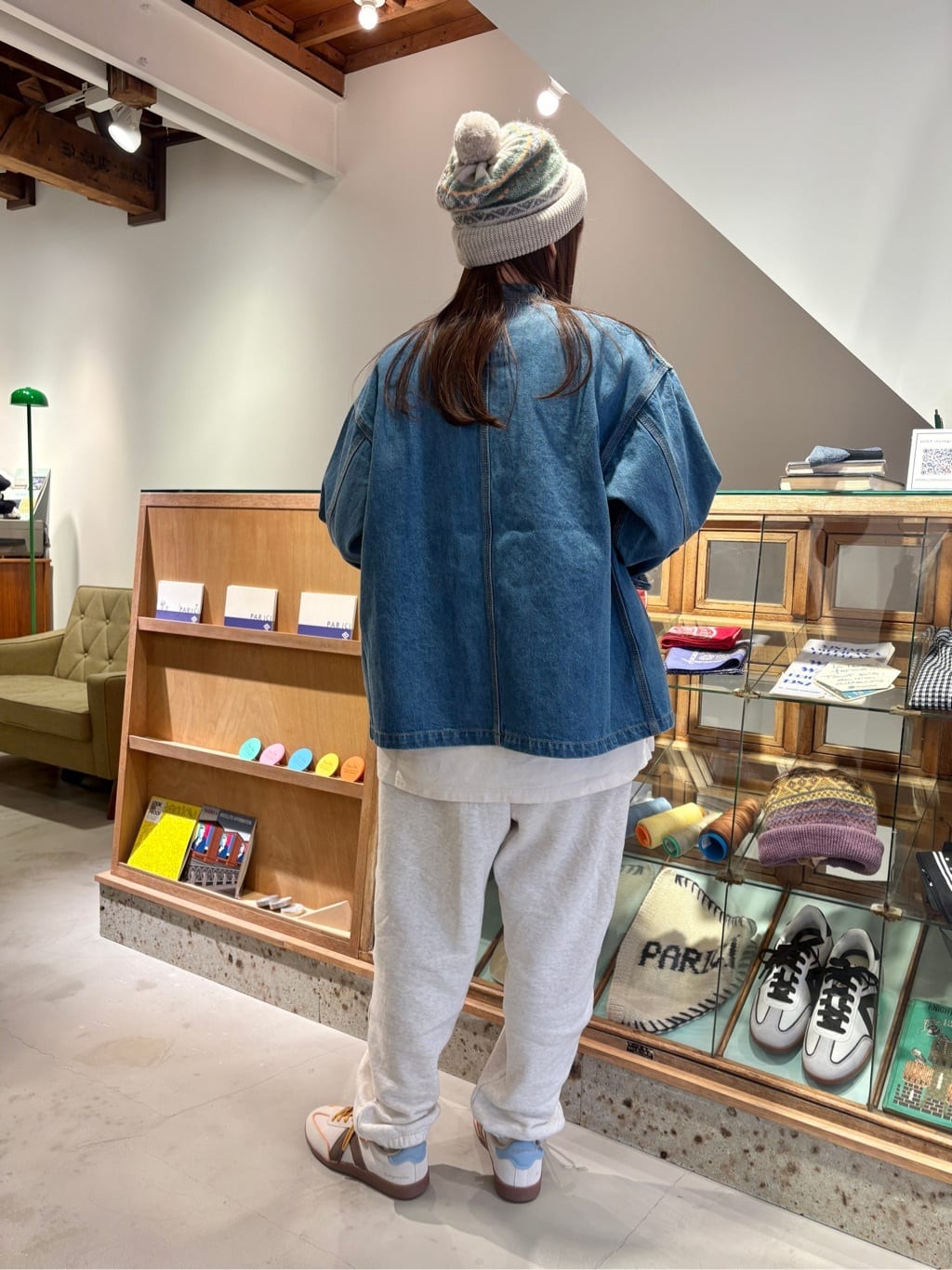 PAR ICI �s����w�H�ʓX �g���F153cm 2025.12.08