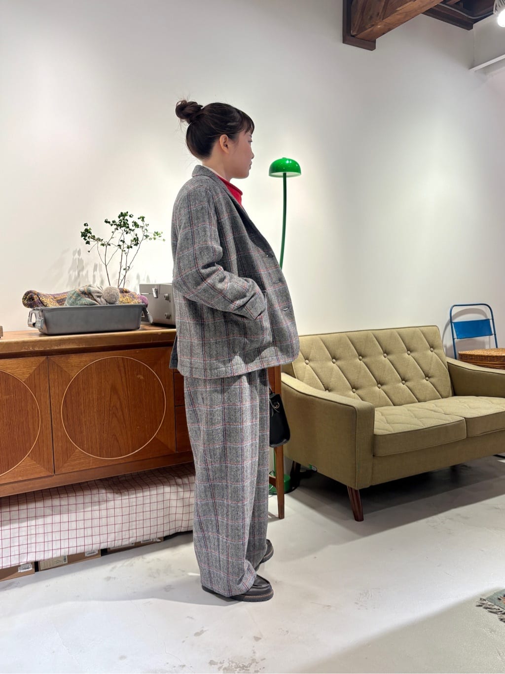 PAR ICI �s����w�H�ʓX �g���F153cm 2025.10.28