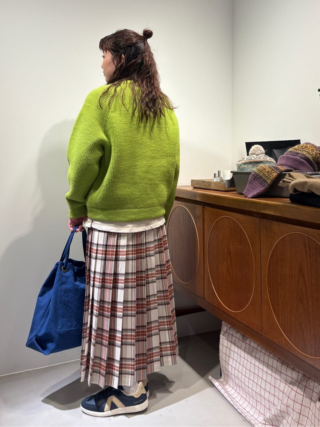 PAR ICI �s����w�H�ʓX �g���F153cm 2025.11.04