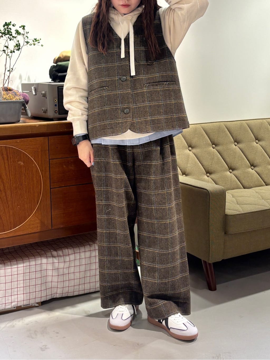 PAR ICI �s����w�H�ʓX �g���F153cm 2025.10.28