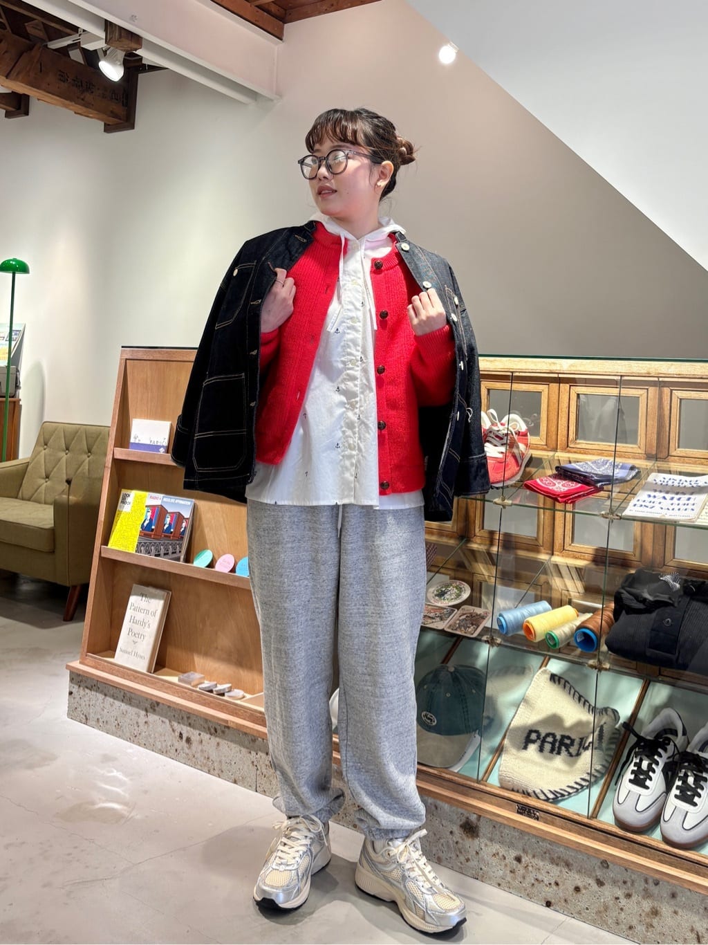 PAR ICI �s����w�H�ʓX �g���F153cm 2025.12.18