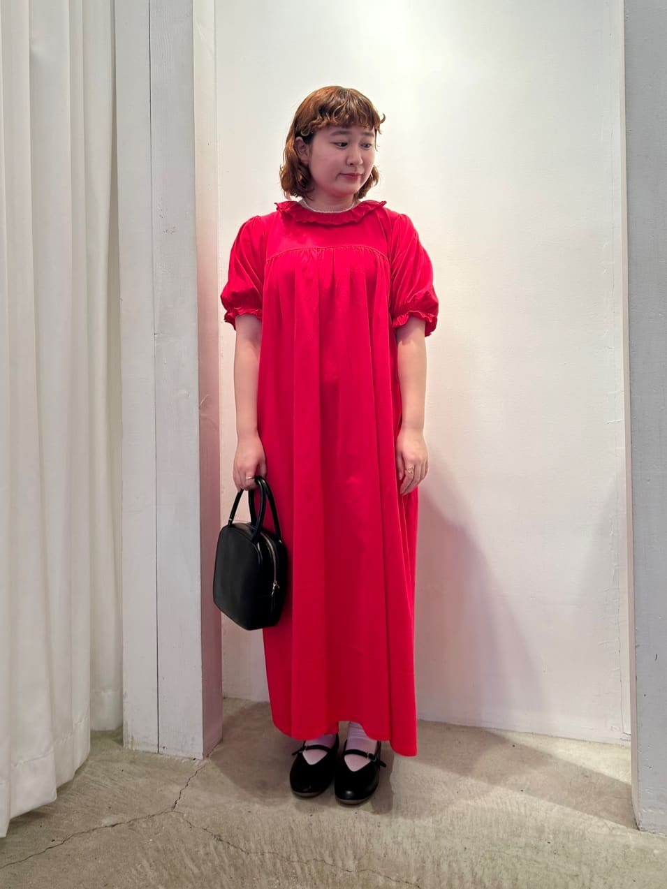 CHILD WOMAN hH