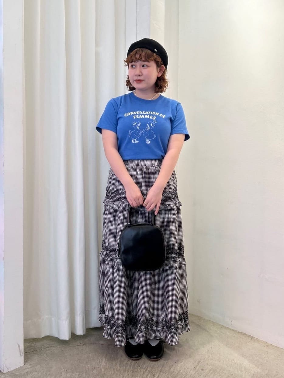 CHILD WOMAN hH 2025.05.20