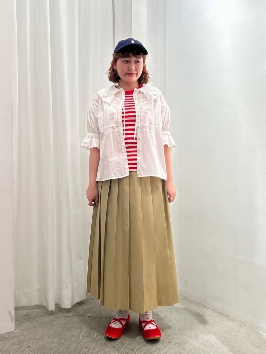 CHILD WOMAN hH