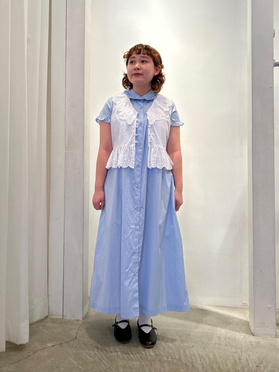 CHILD WOMAN hH