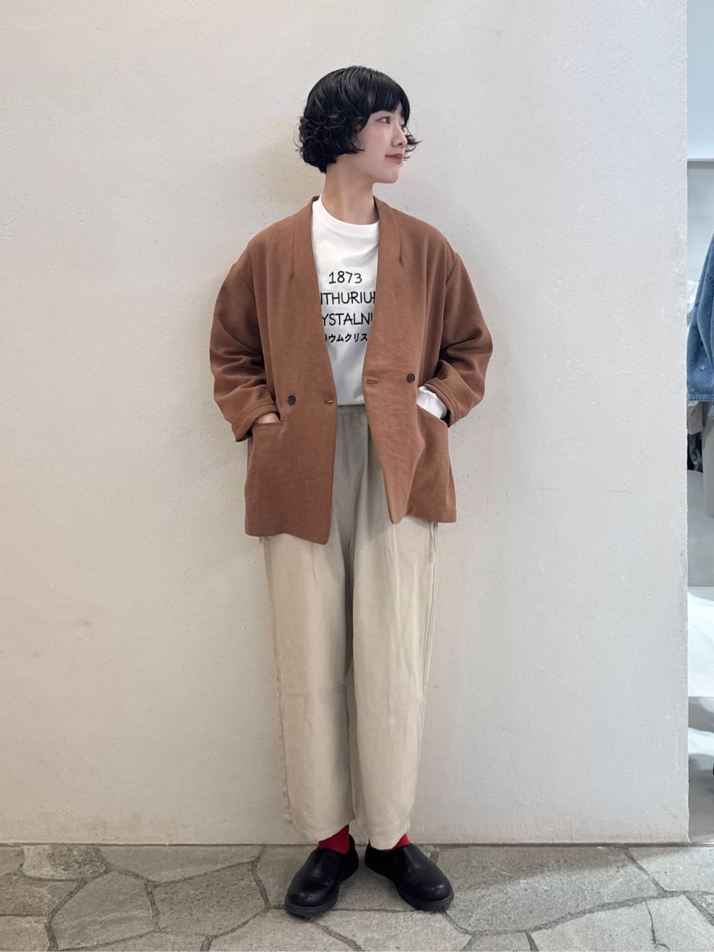 �j���E�}������