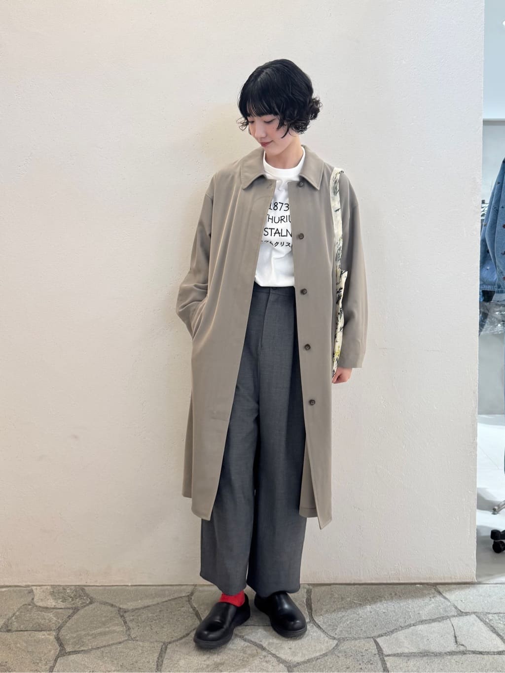 �j���E�}������