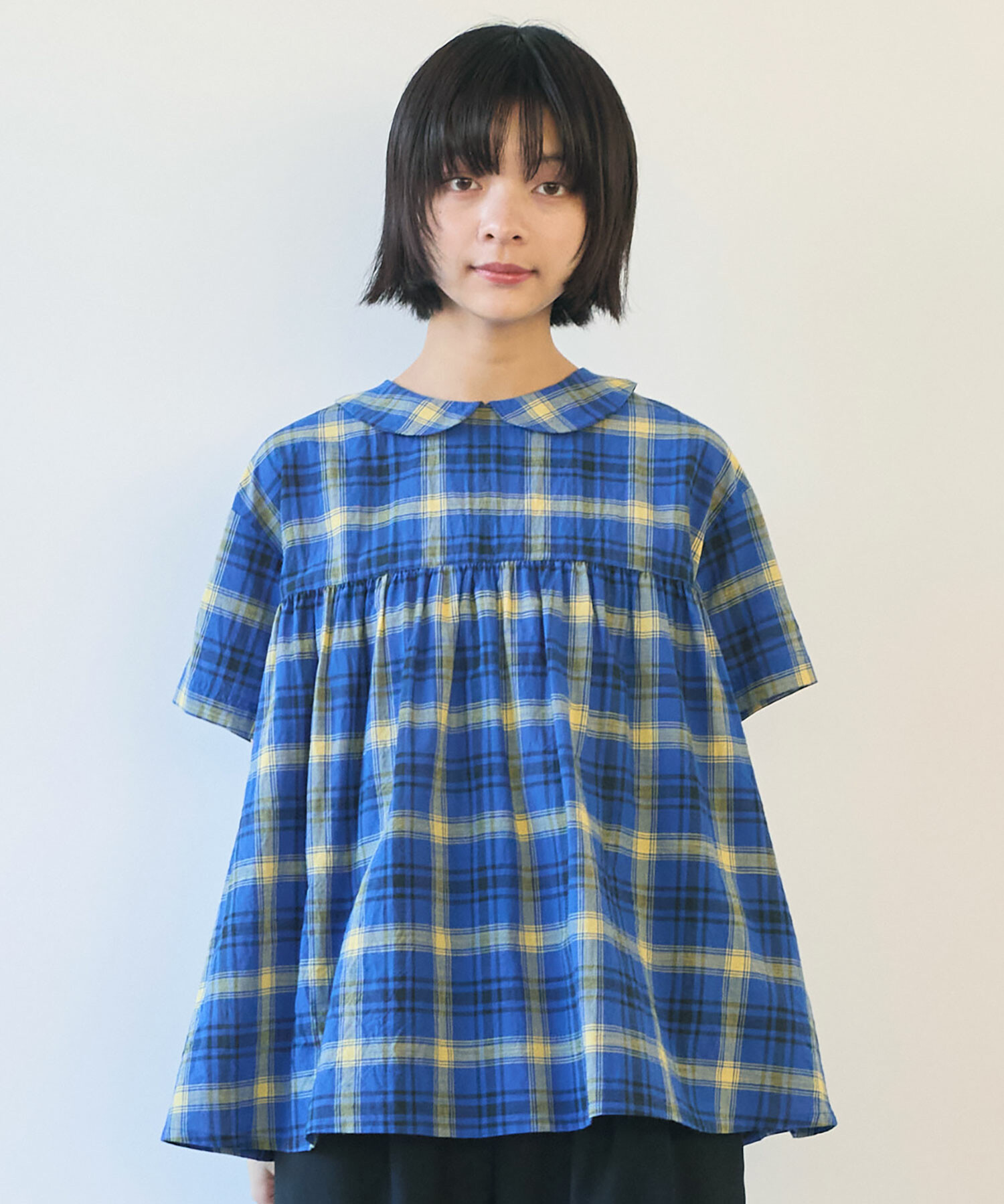 完売品　SARAHWEAR リネンタータンチェック丸衿ブラウス SARAHWEAR - リネンタータンチェック 丸衿のブラウス C52644