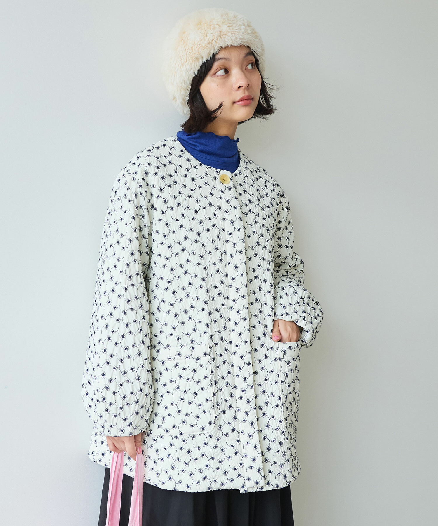 AMBIDEX Store 〇 evodown はな刺繍 ノーカラーコート(F コン): bulle