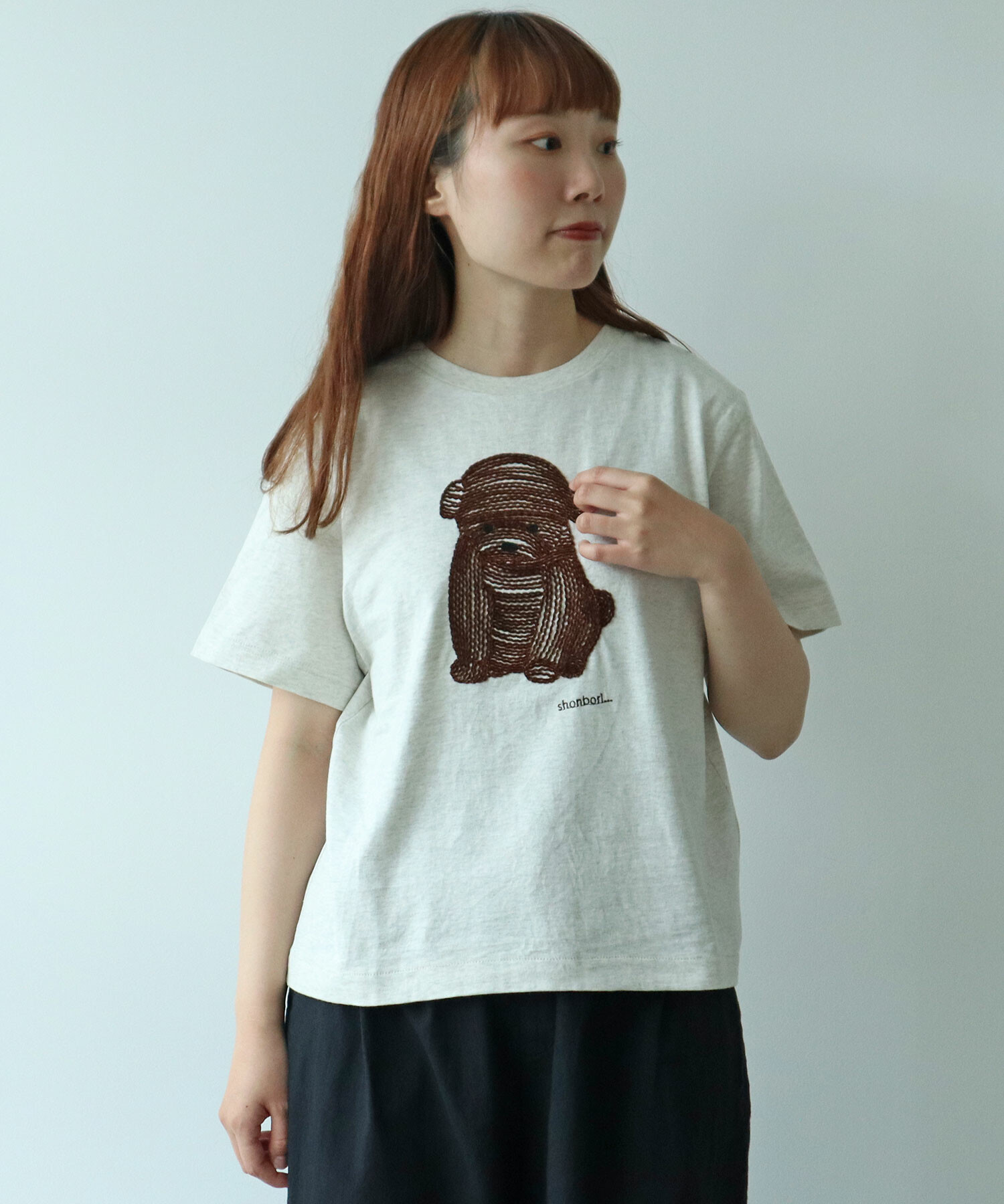 AMBIDEX Store 〇 しょんぼりいぬ 刺繍 Tシャツ(F アカ): bulle