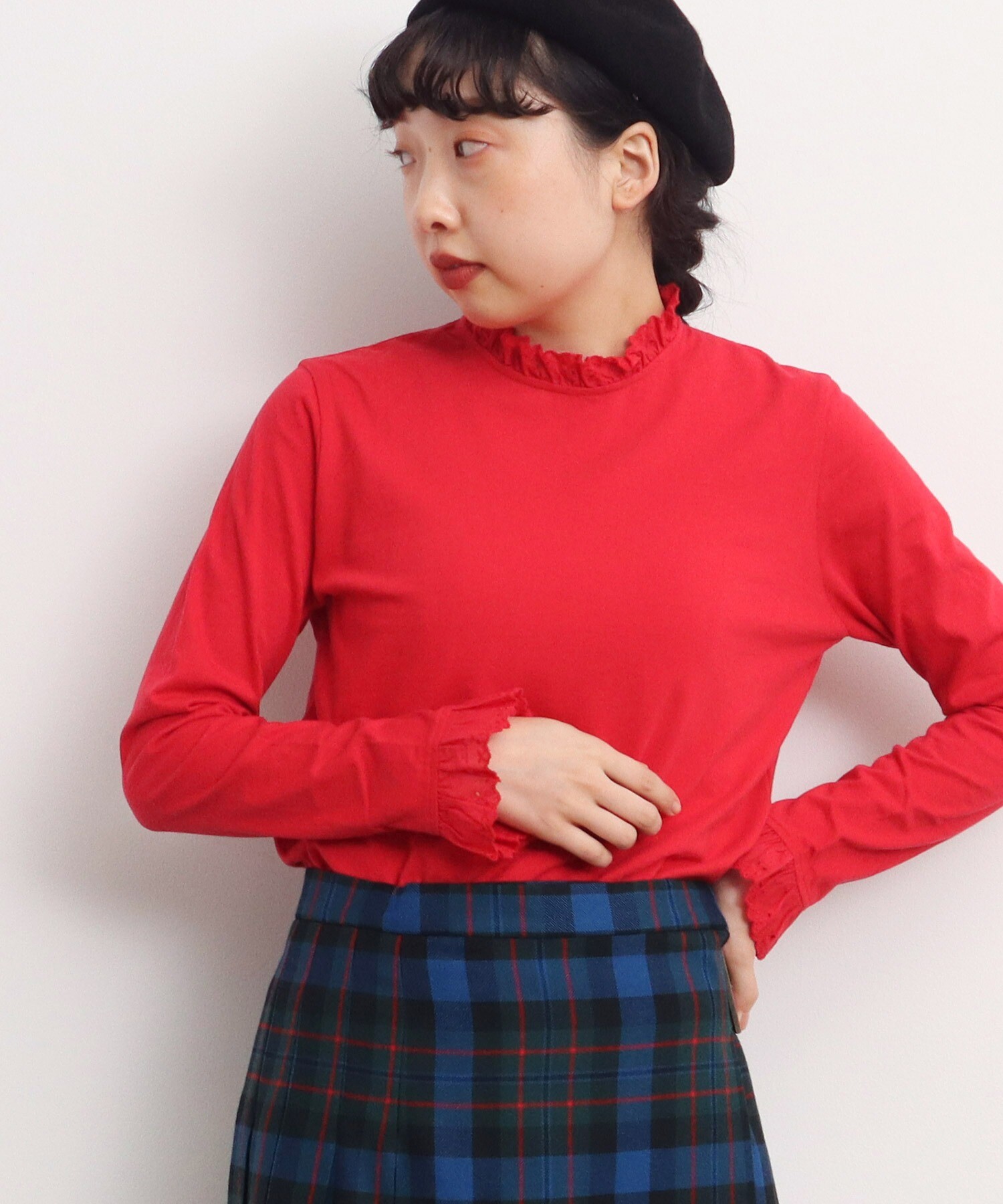 季節のおすすめ商品 美品 www.lyx ebure タックブラウス 22SS リーフ