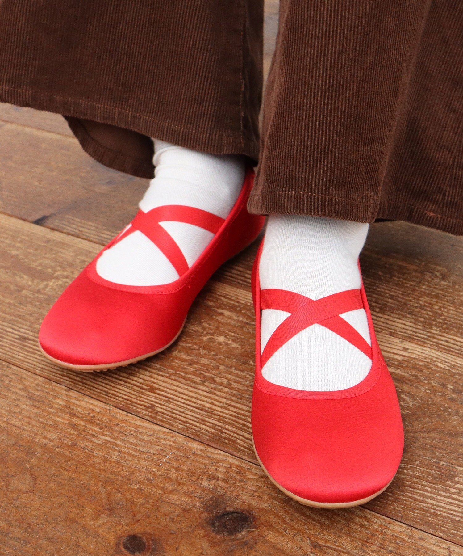 ANNIEL 革/サテン クロスバレーシューズ