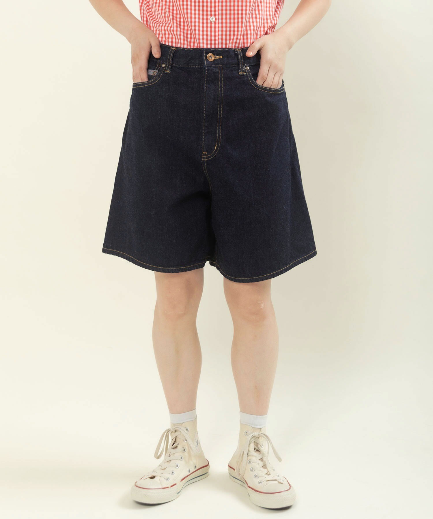 モデル:身長156cm/size36