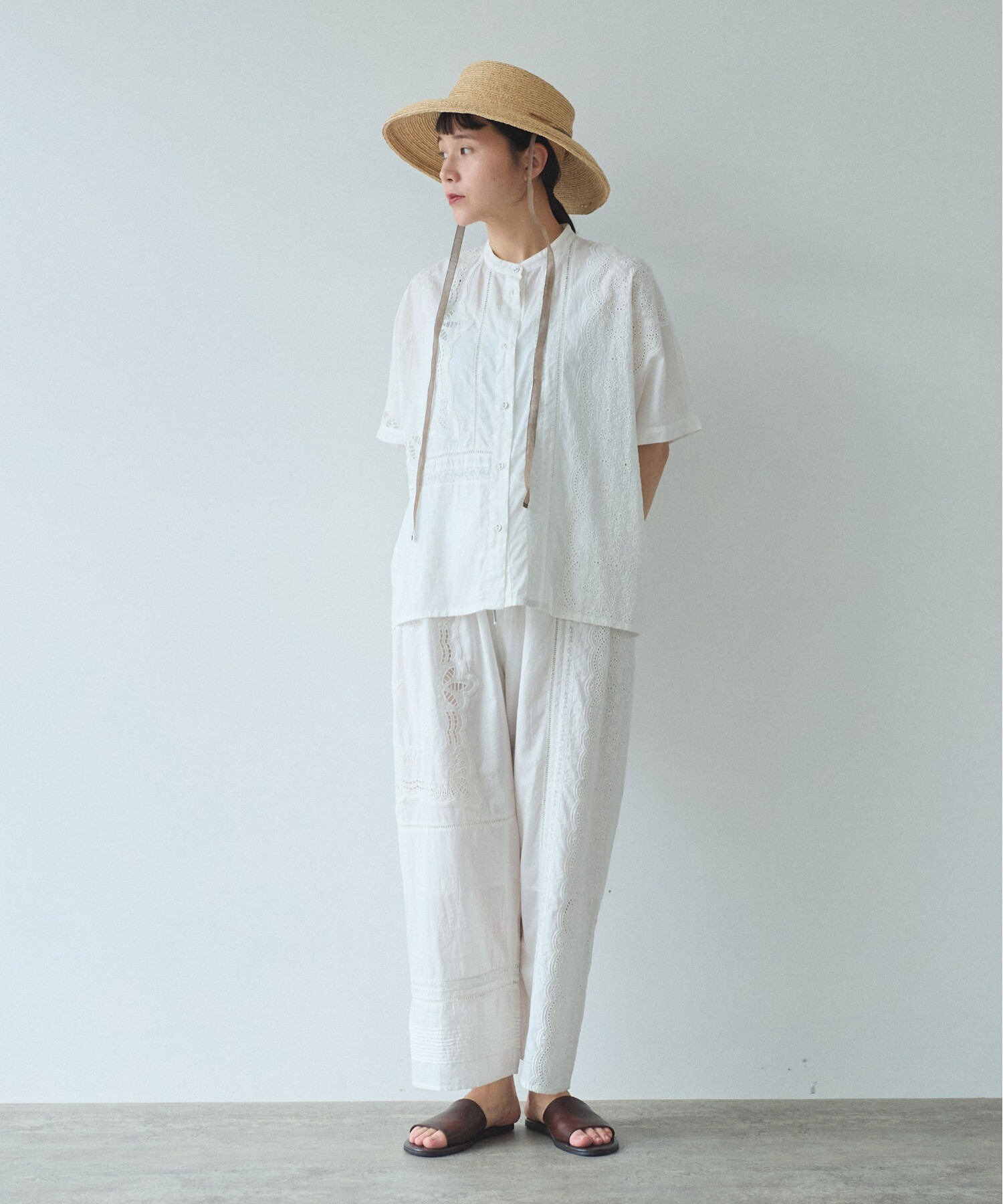 AMBIDEX Store ○カットワーク刺繍 ワイドパンツ(F シロ): yuni