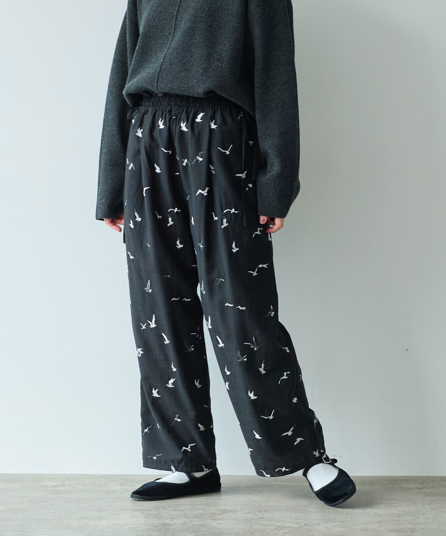 AMBIDEX Store ○bird刺繍 drawstrings パンツ(F クロ): yuni