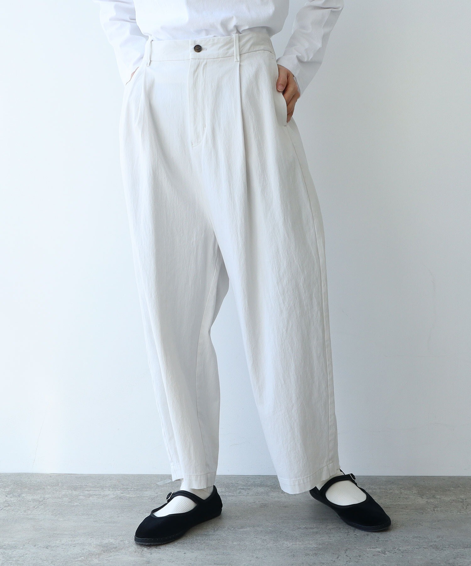 AMBIDEX Store 60/2強撚コットン テーパードパンツ(S コン): yuni
