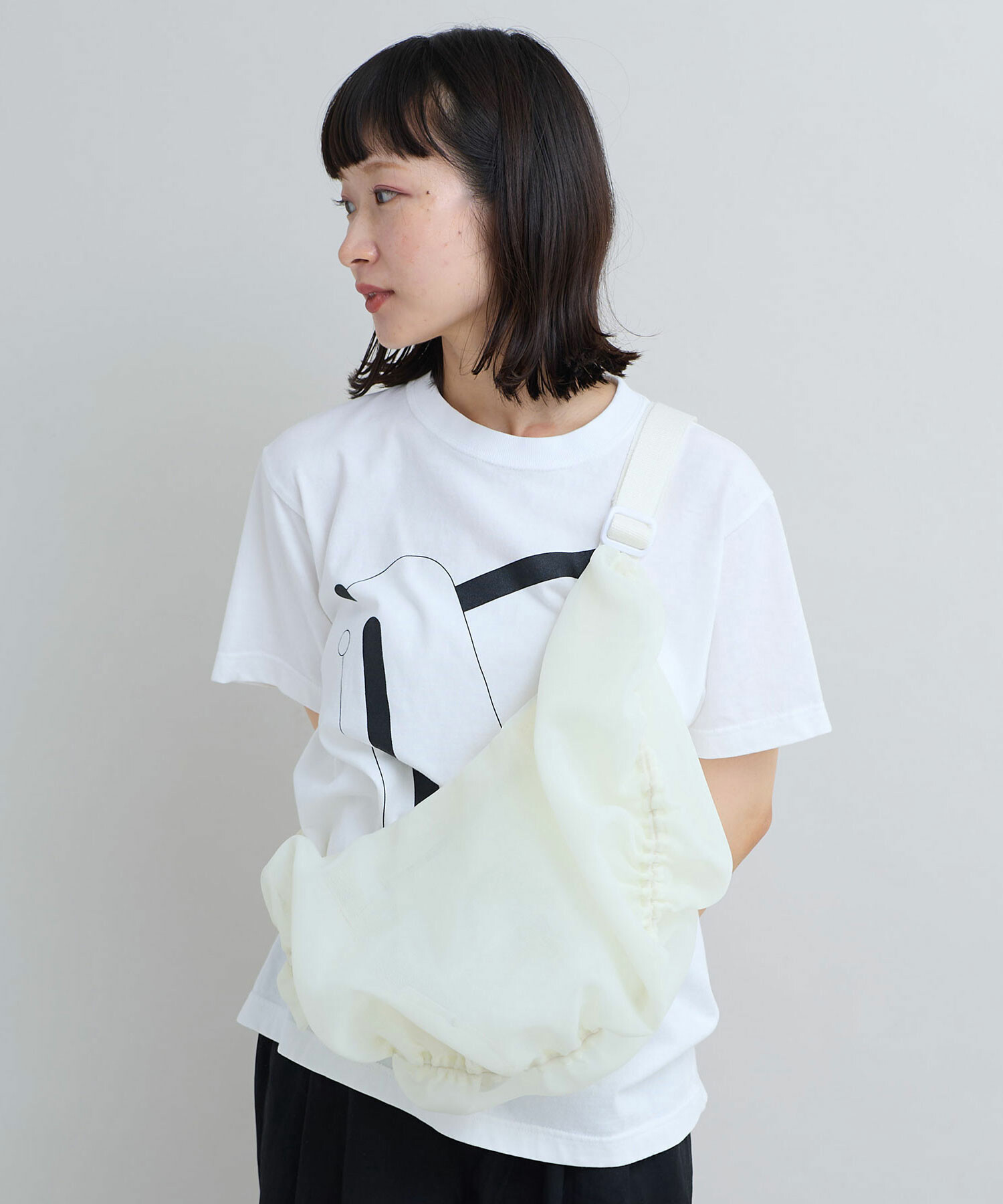 mayu様　ホワイト トレーナー 背面シアー プリント トレーナー スウェット ベージュ ひまわり アートプリント ビッグ