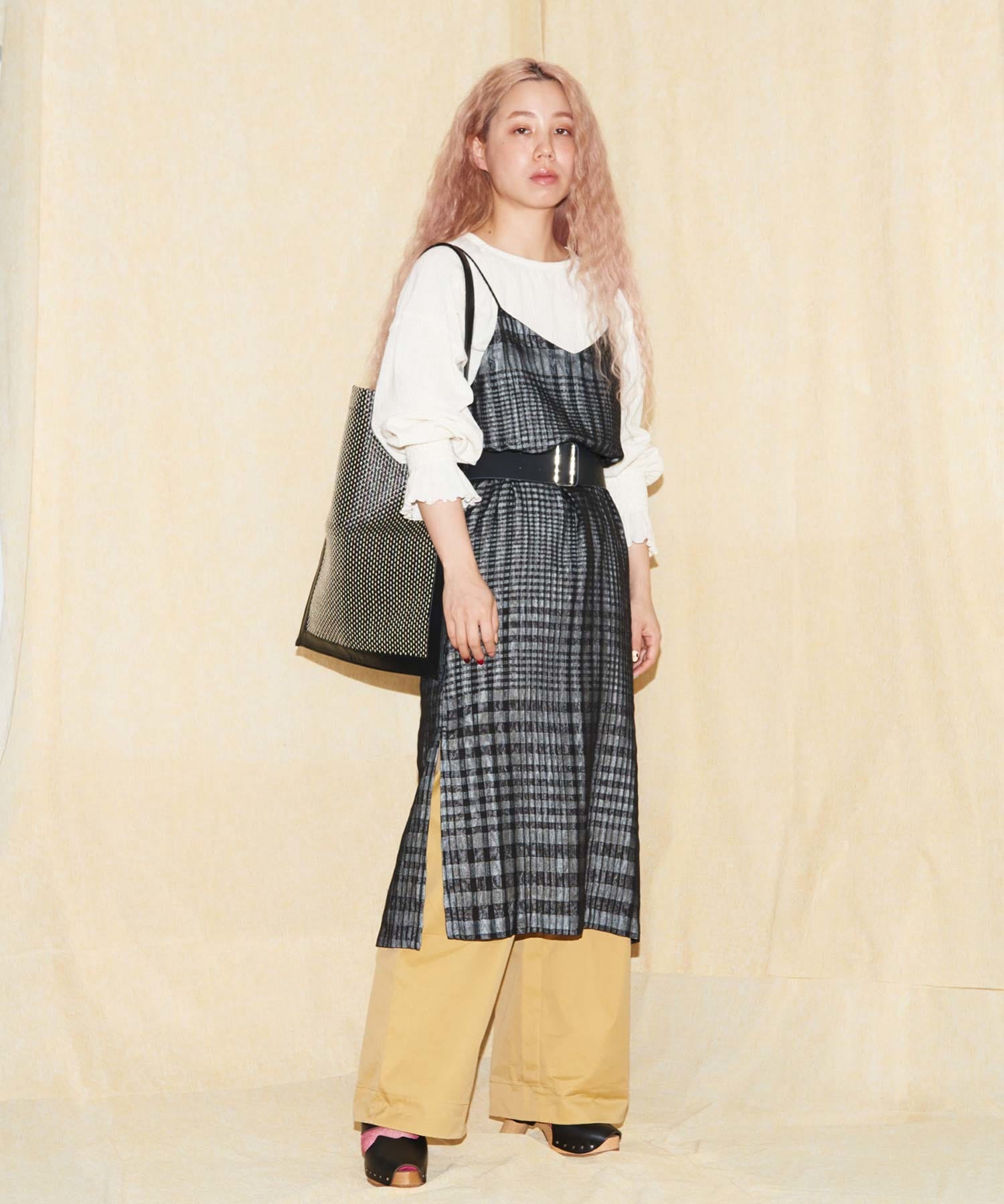 MODEL:160cm