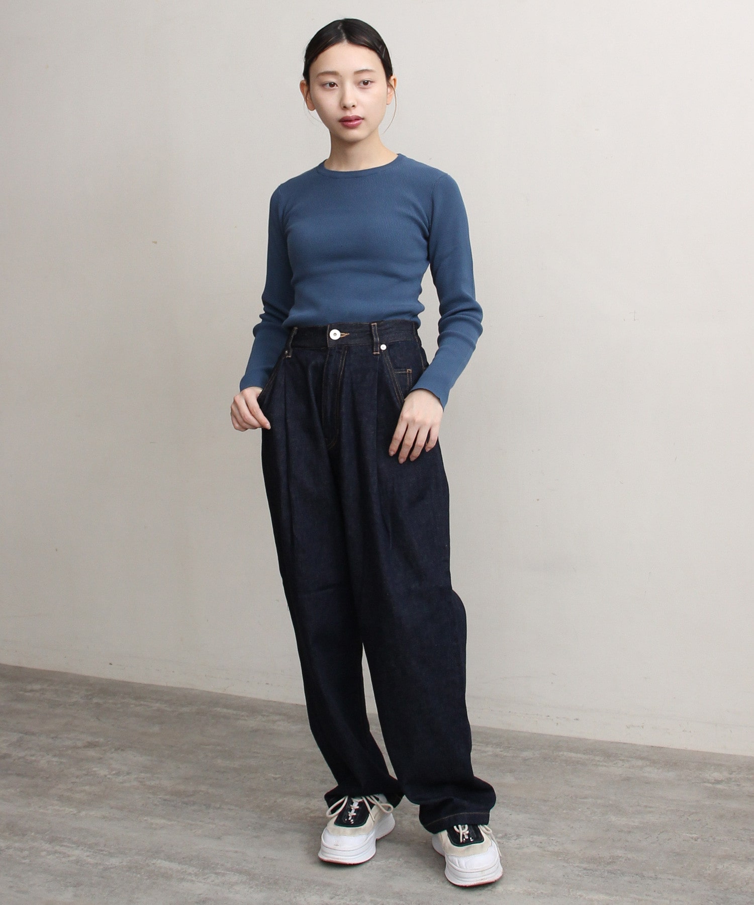 MODEL:160cm
