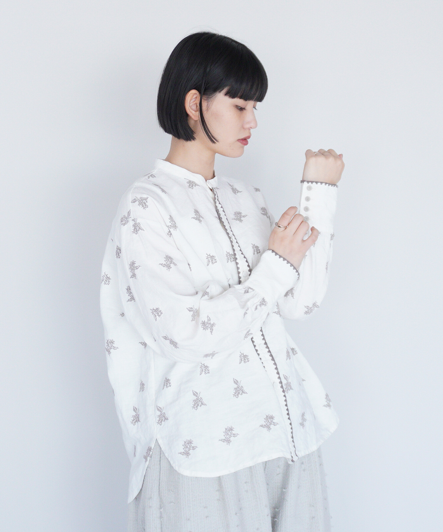 AMBIDEX Store 〇金木犀 embroidery ブラウス(F シロ): FLAT-cic