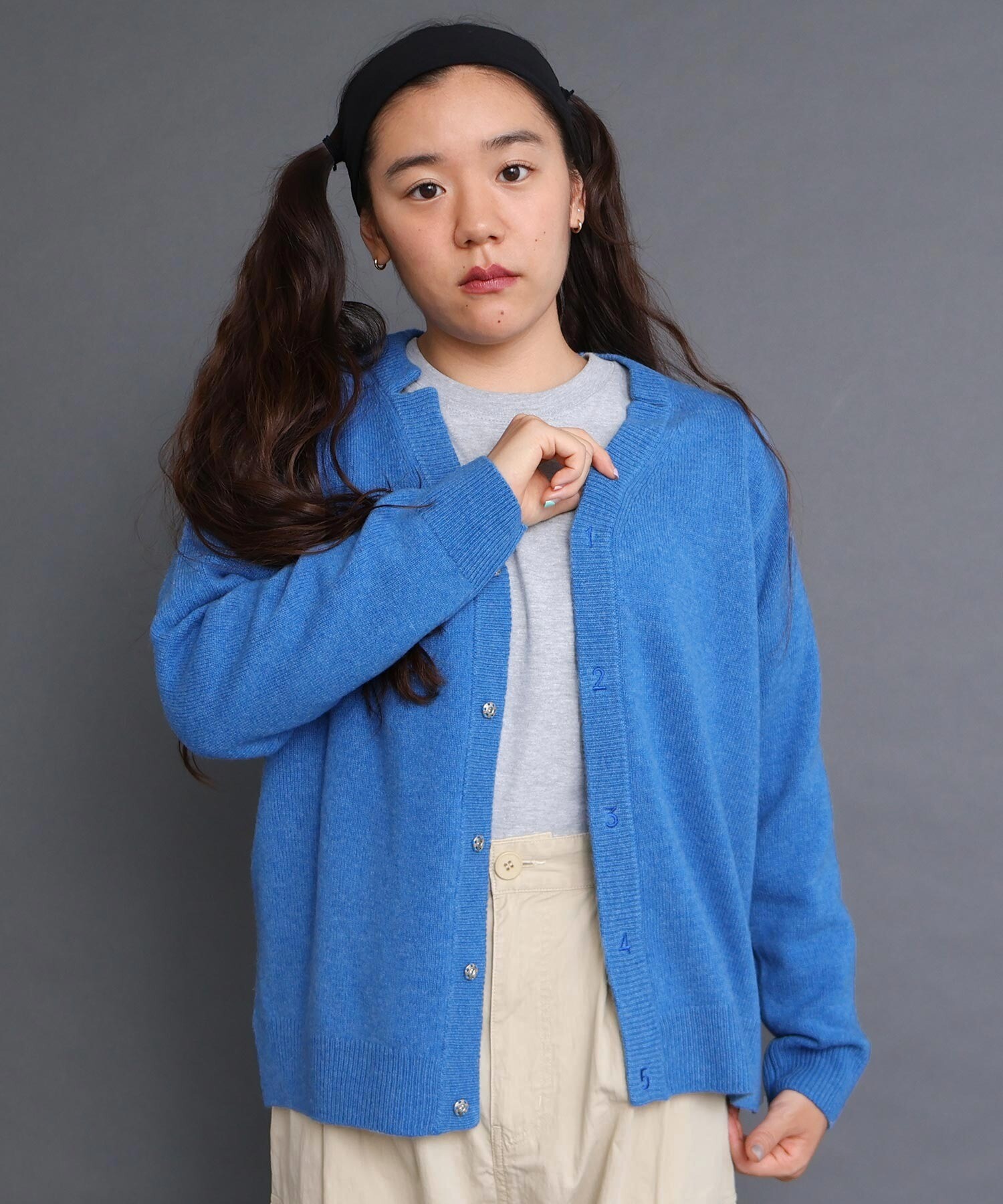 AMBIDEX Store 〇UPW数字刺繍Vカーディガン(F アオ): l'atelier du savon