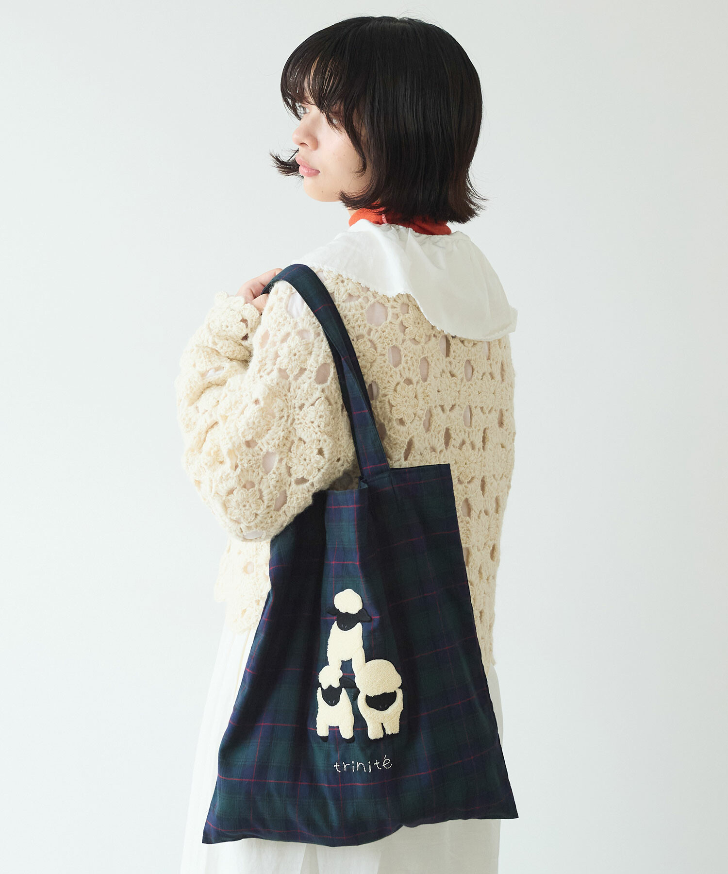 AMBIDEX Store 〇 ひつじ刺繍 トートバッグ(F アカ): bulle de savon