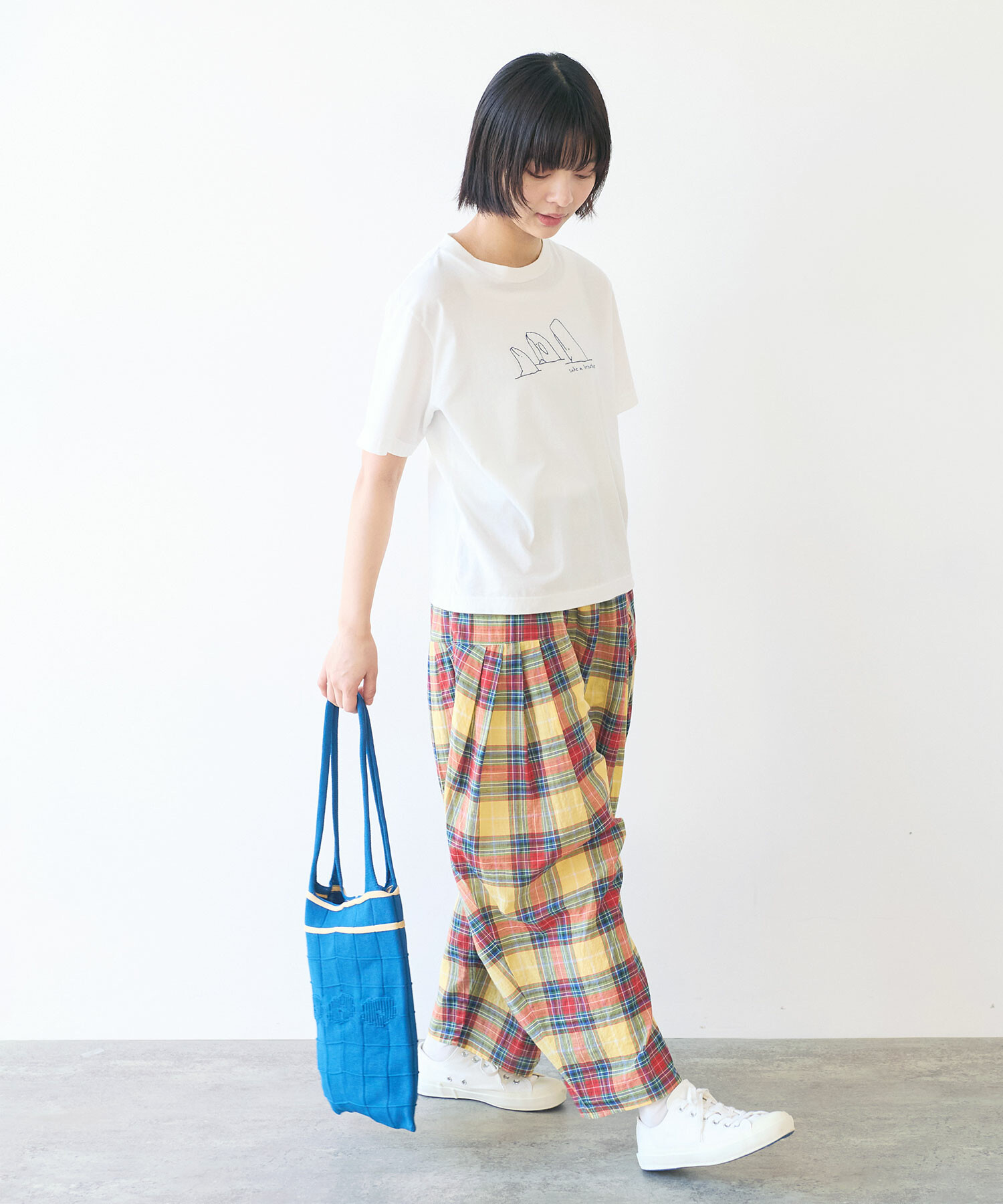 AMBIDEX Store 〇 くじらのなかまたち 刺繍Tシャツ(F アオ