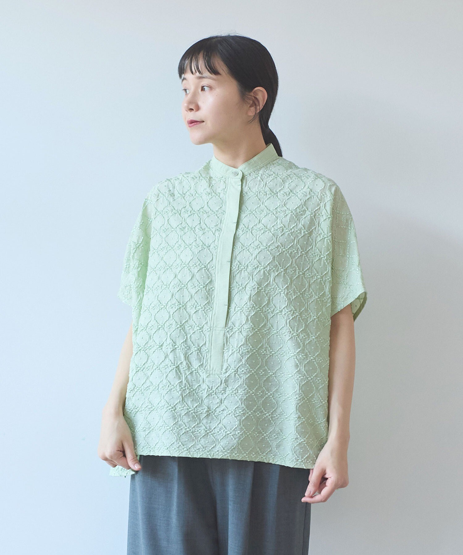 yuni 刺繍スクエアブラウス AMBIDEX Store 単色刺繍 squareブラウス (F クロ): yuni