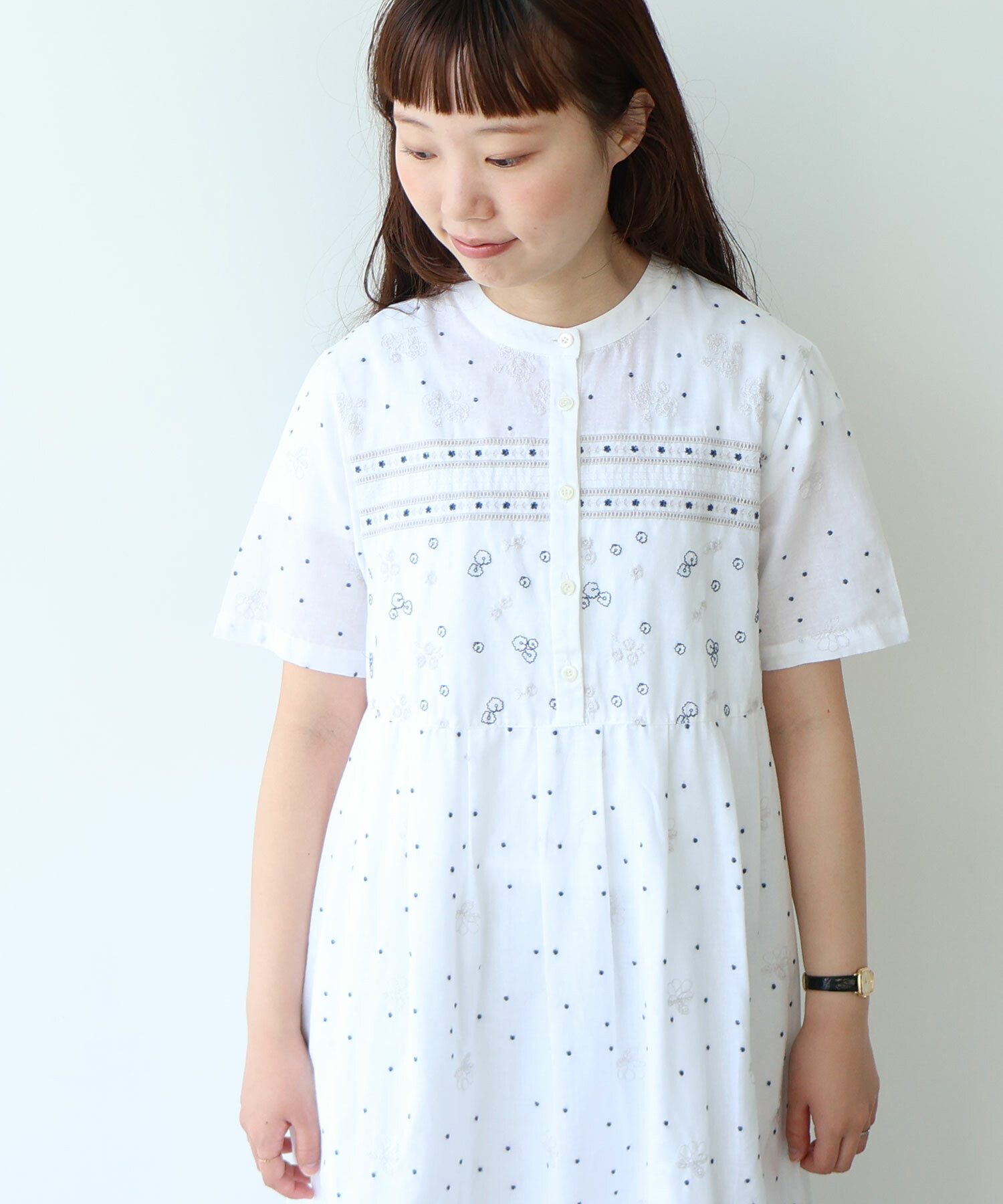 AMBIDEX Store ○ びわ刺繍 ワンピース(F シロ): bulle de savon