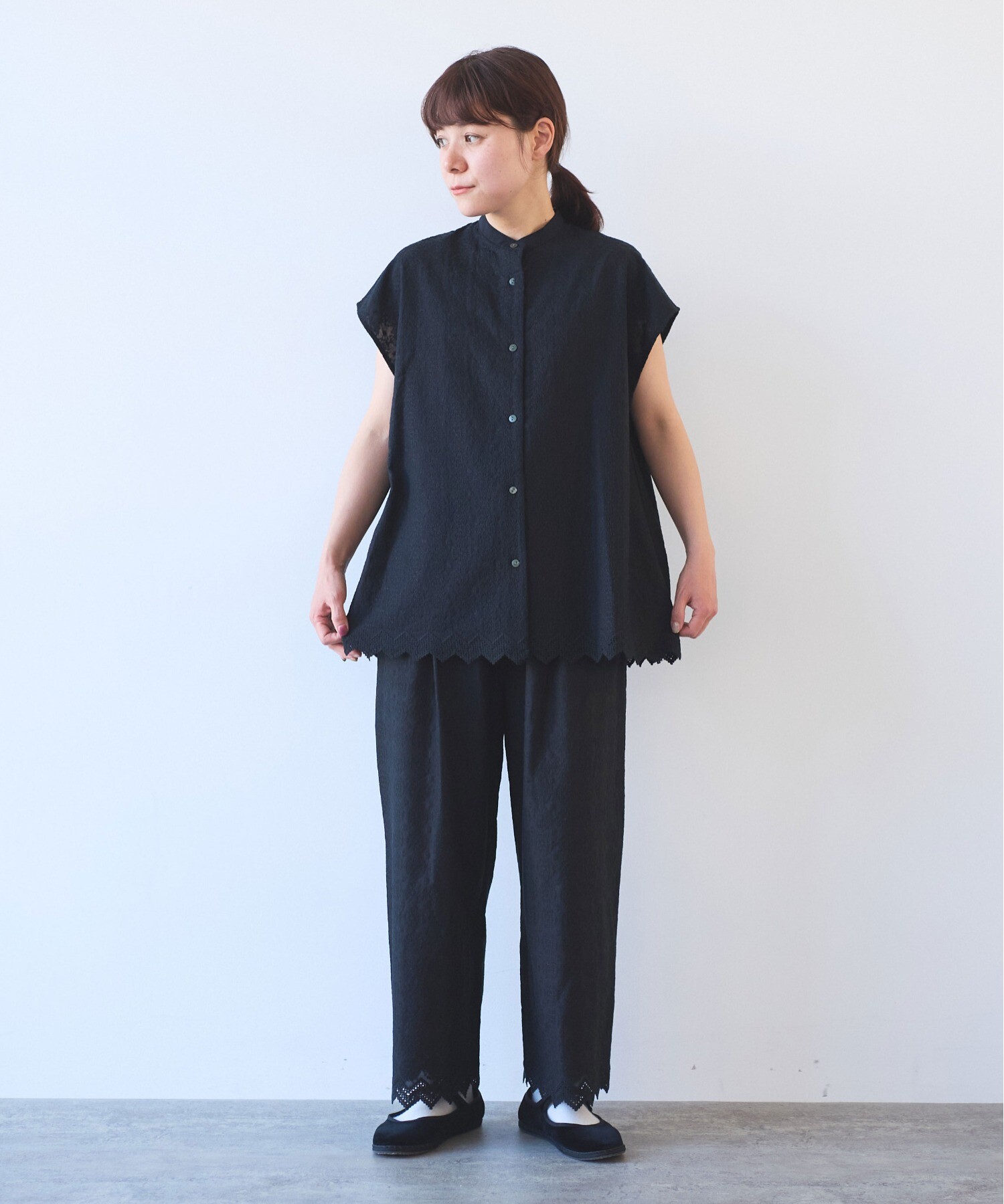 AMBIDEX Store ○単色スカラップ刺繍ブラウス(F コン): yuni