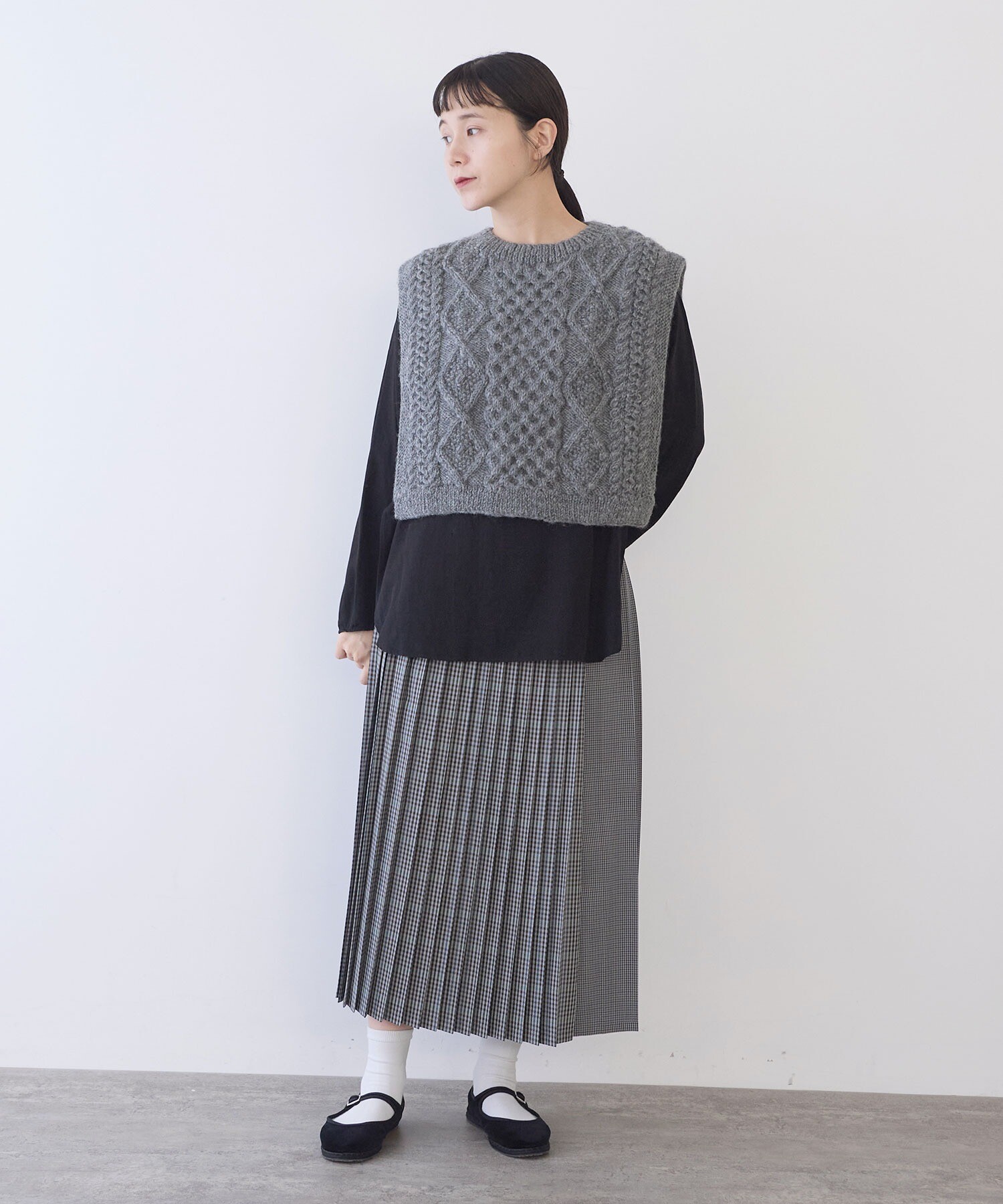 AMBIDEX Store 【予約販売】○ネパールハンドニット ベスト (F シロ): yuni