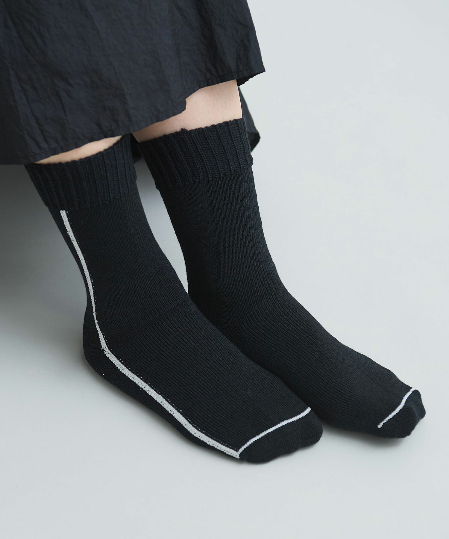 AMBIDEX Store 【予約販売】〇配色ライン 靴下(F クロ): iki
