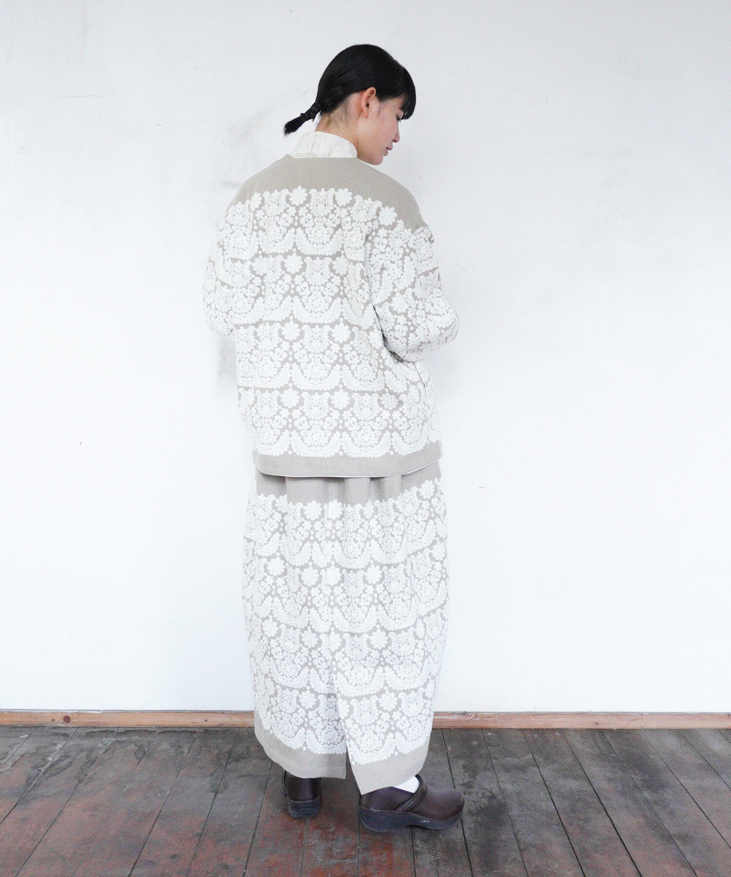 AMBIDEX Store 〇irasos embroidery オーバージャケット(F ベージュ