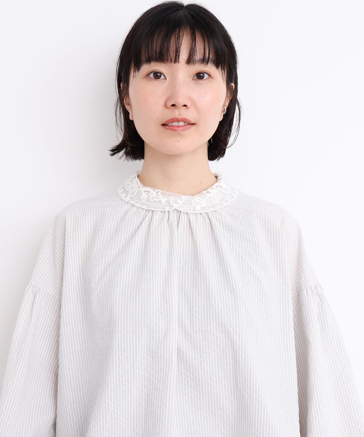 AMBIDEX Store 【予約販売】○いちごのコード刺繍 重なる襟ブラウス(F