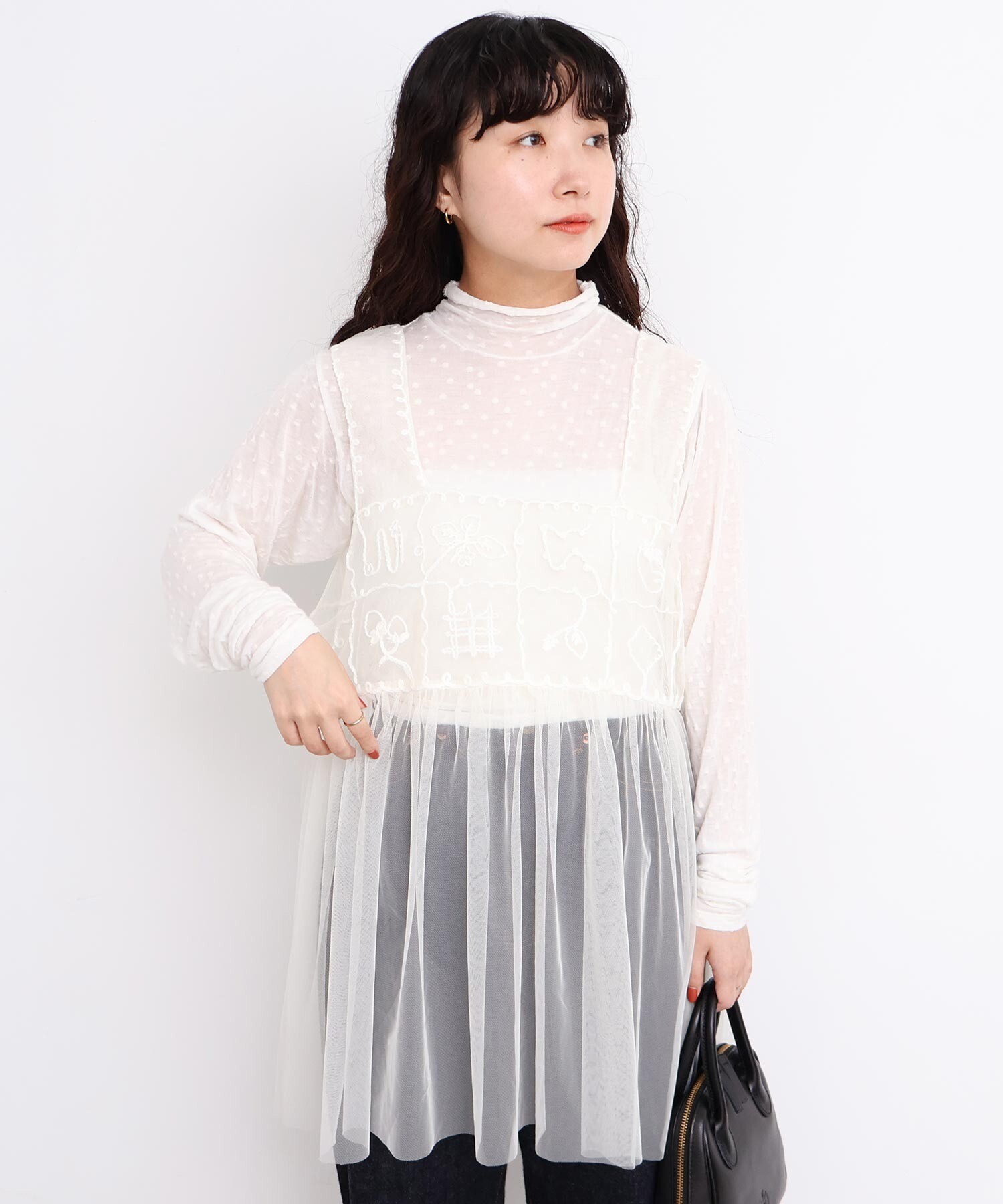 AMBIDEX Store 【予約販売】○いちごのコード刺繍 重ねるチュール