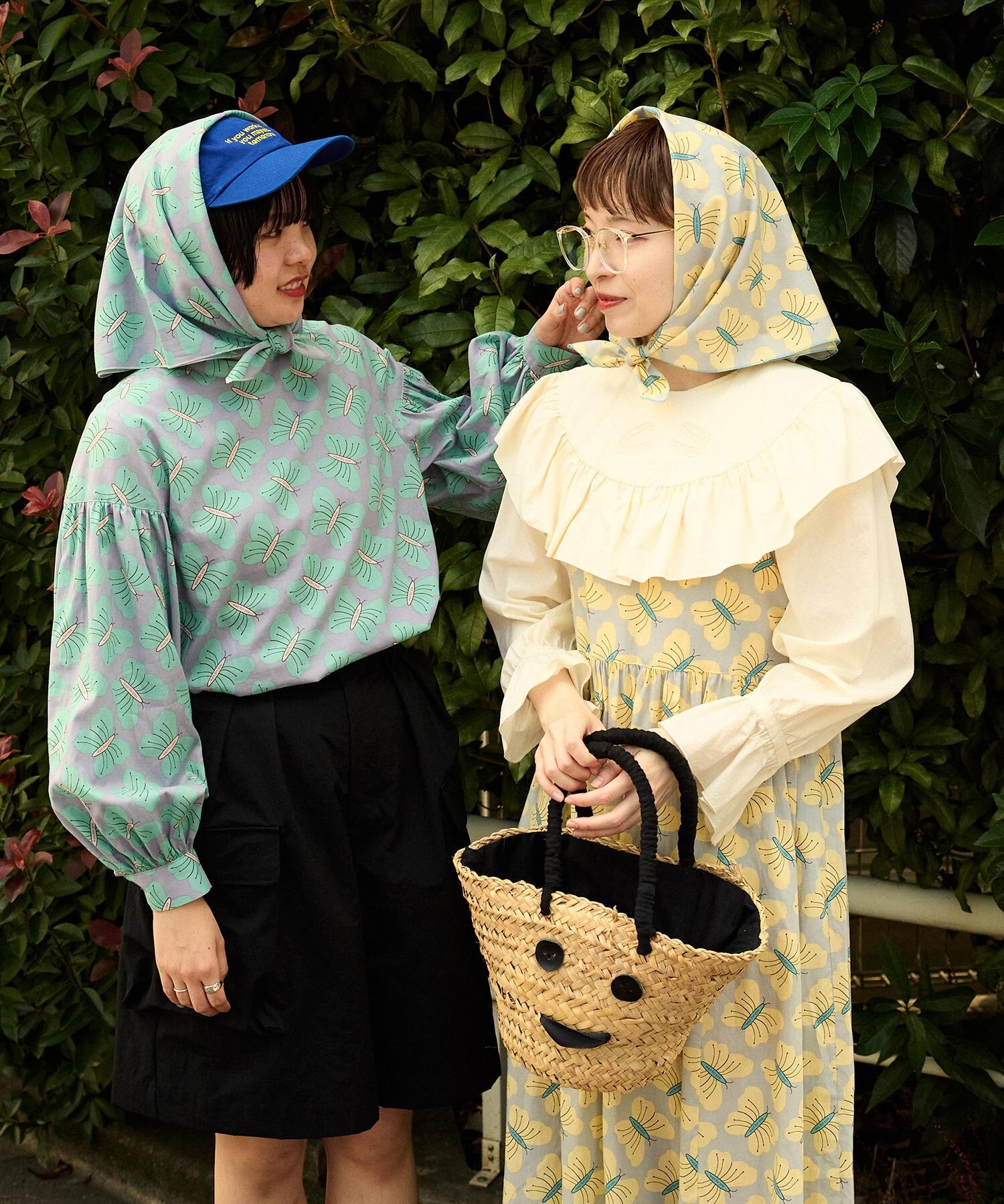 AMBIDEX Store ○Butterfly flower スカーフ(F グレー): l