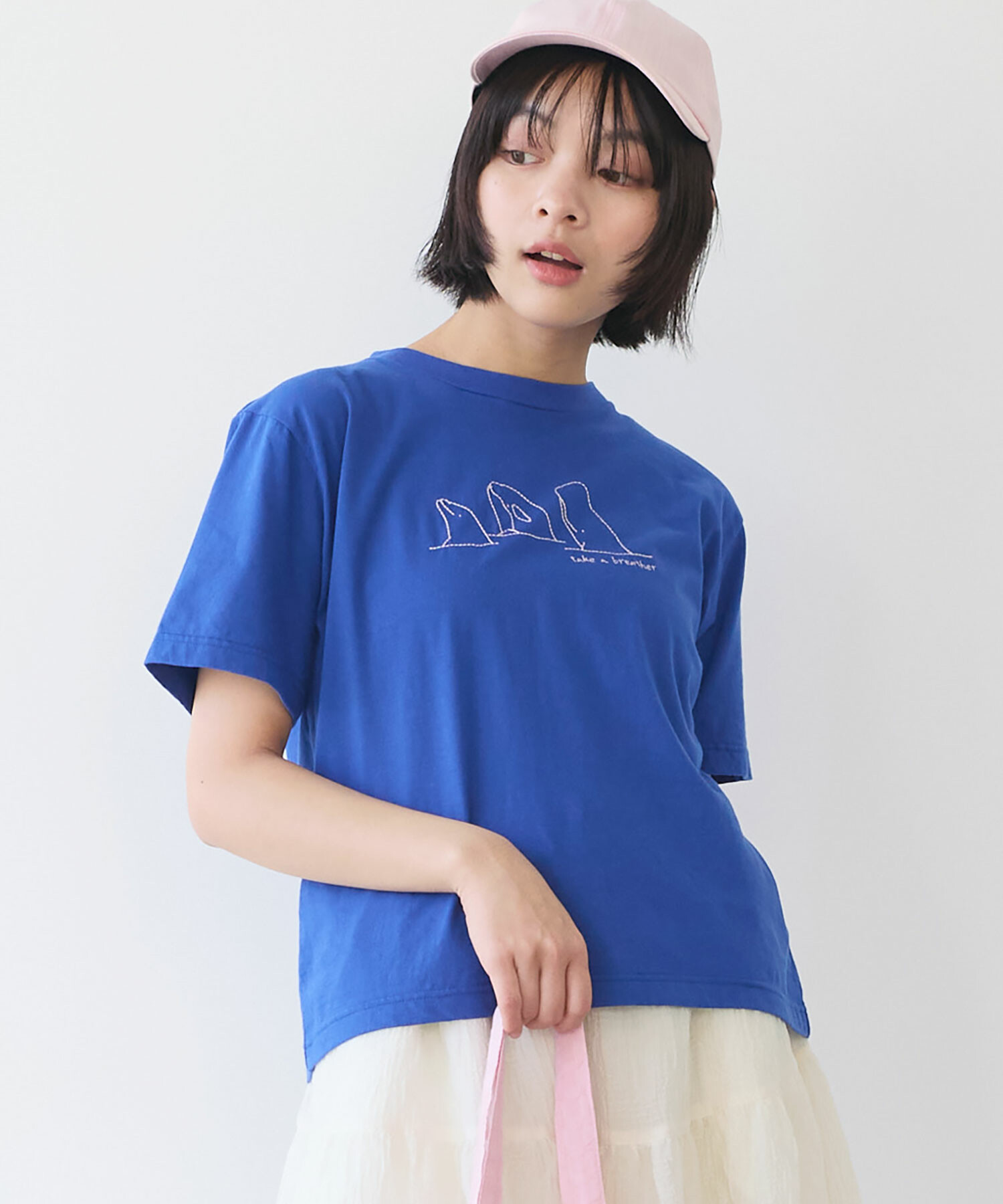 AMBIDEX Store 〇 くじらのなかまたち 刺繍Tシャツ(F アオ): bulle de