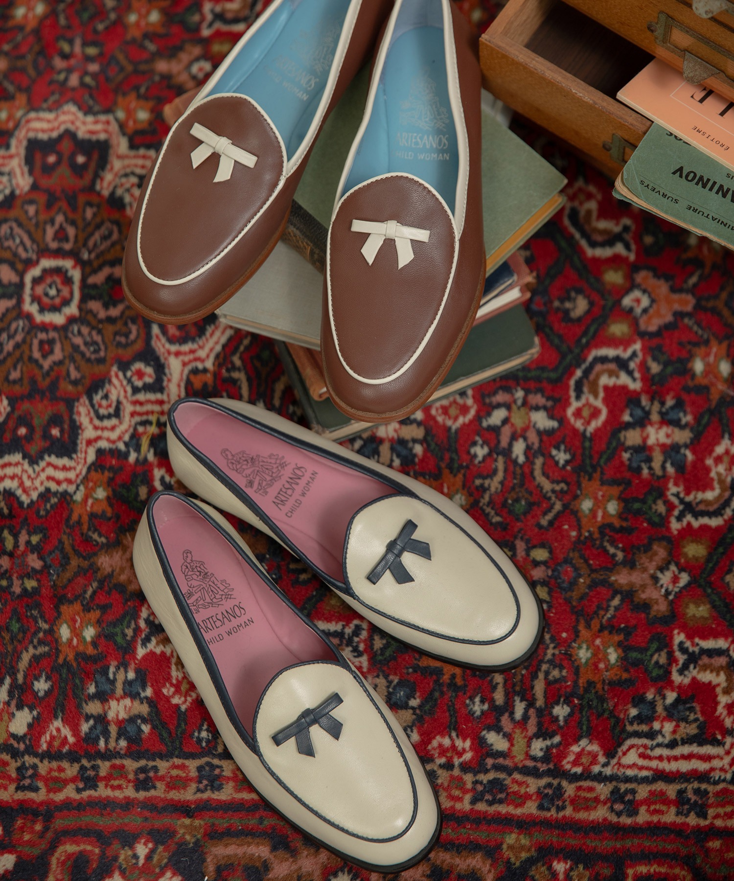 AMBIDEX Store △○ARTESANOS ベルジャンシューズ(36 アカ): CHILD WOMAN