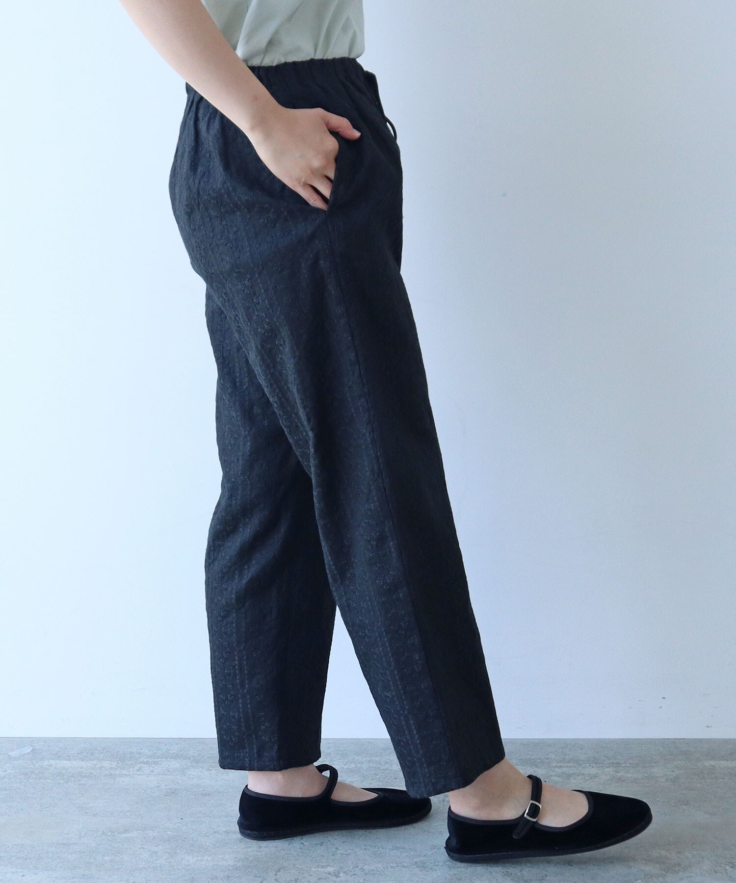 AMBIDEX Store △○L/embroidely teperd パンツ(F クロ): yuni