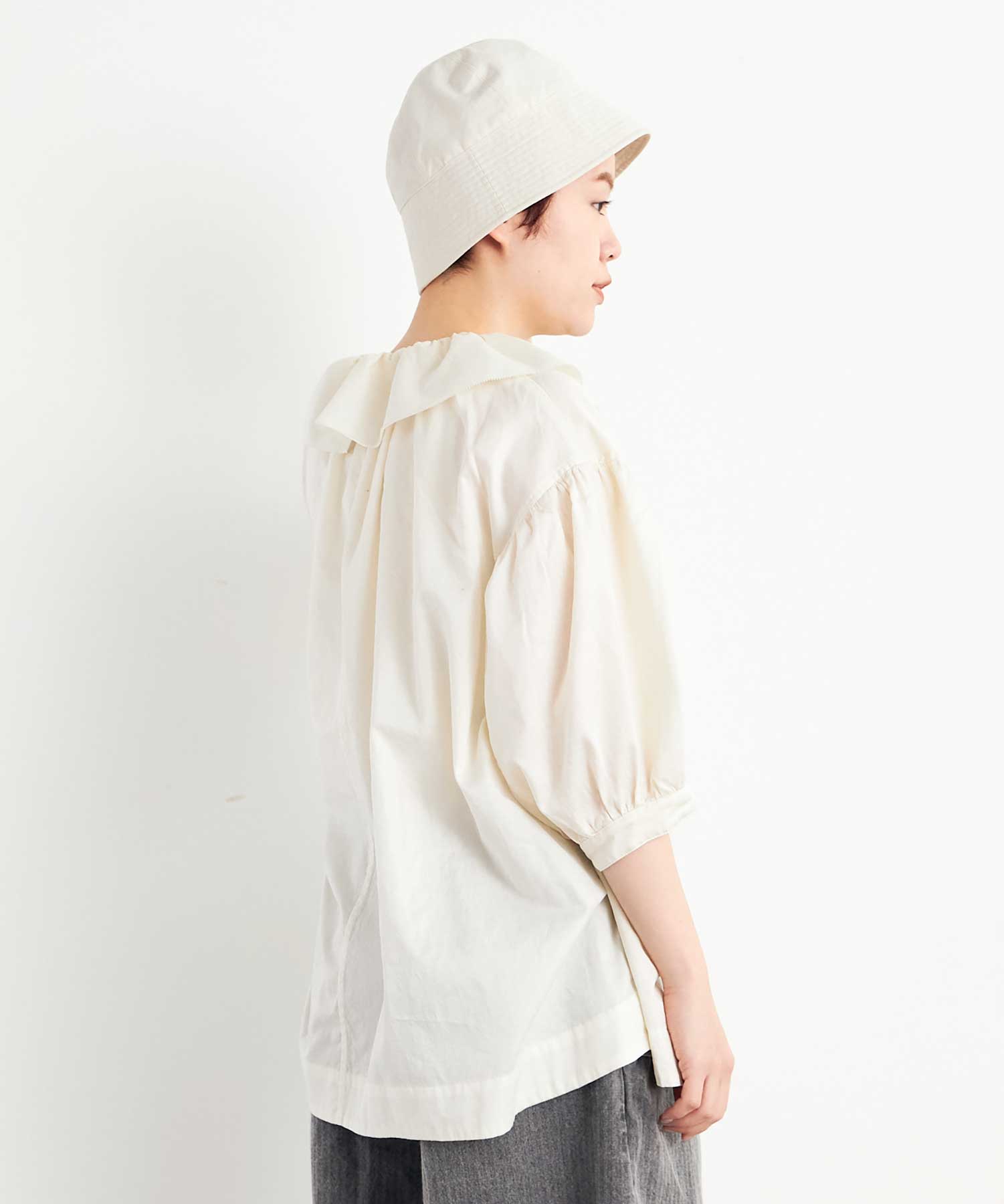 AMBIDEX Store ○80satin frill puff ブラウス(F CHACOAL): FLAT